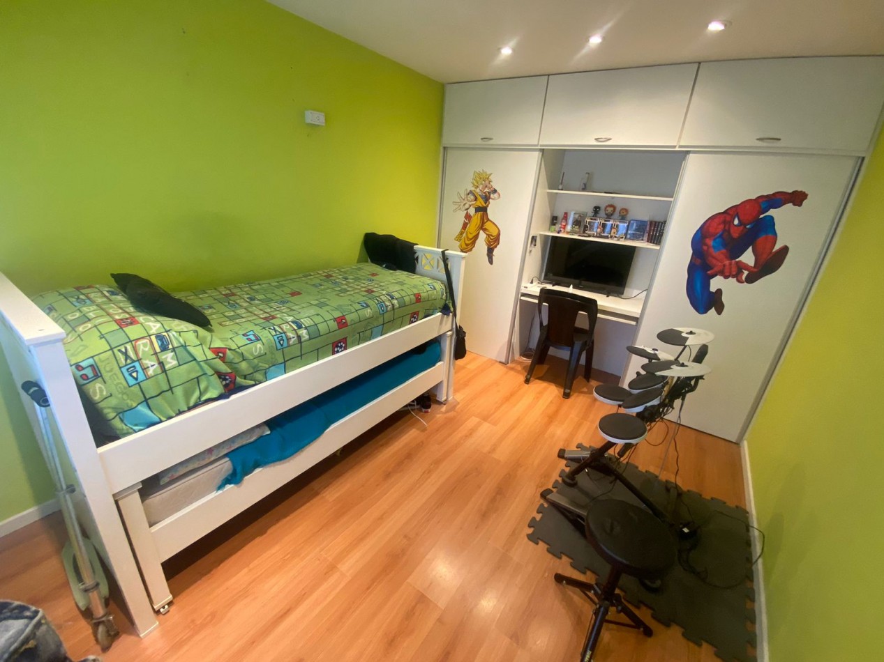 Venta- Casa cuatro ambientes totalmente reciclada.