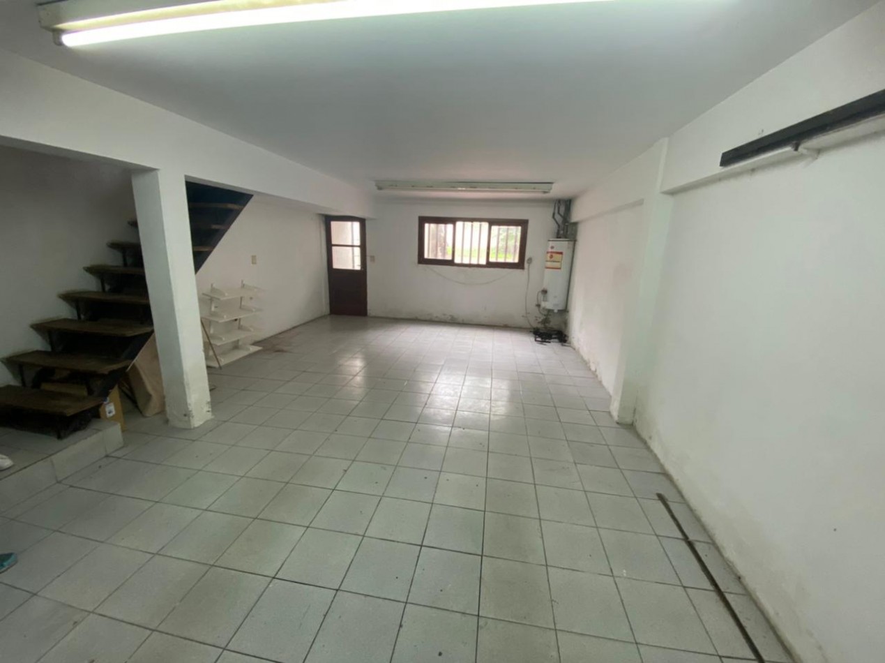 Venta- Duplex tres ambientes con jardin.