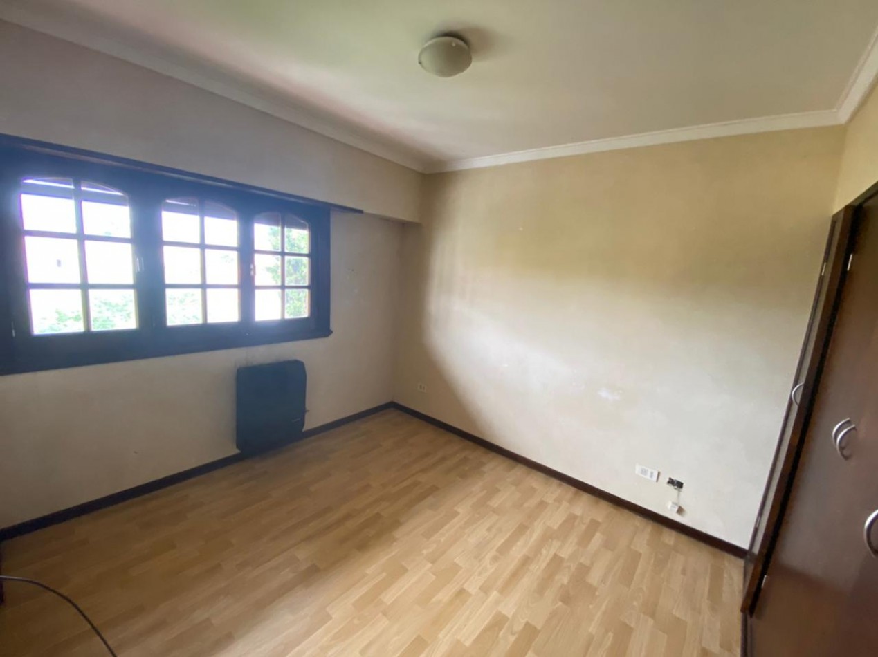 Venta- Duplex tres ambientes con jardin.