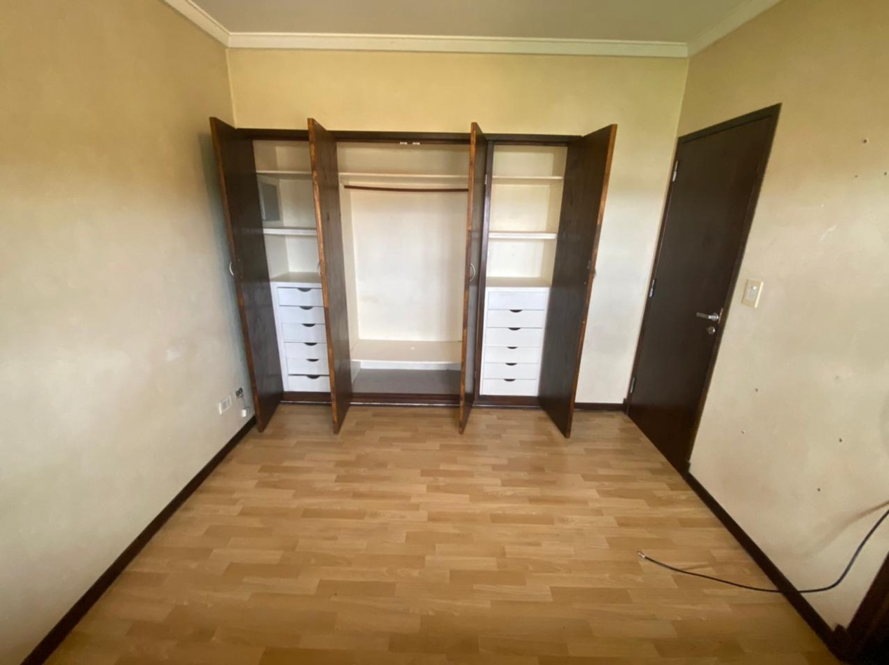 Venta- Duplex tres ambientes con jardin.