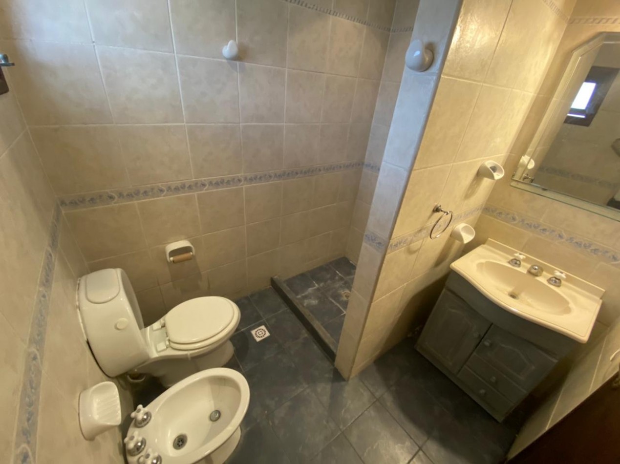 Venta- Duplex tres ambientes con jardin.
