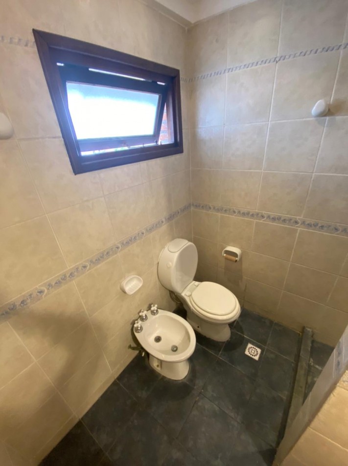 Venta- Duplex tres ambientes con jardin.
