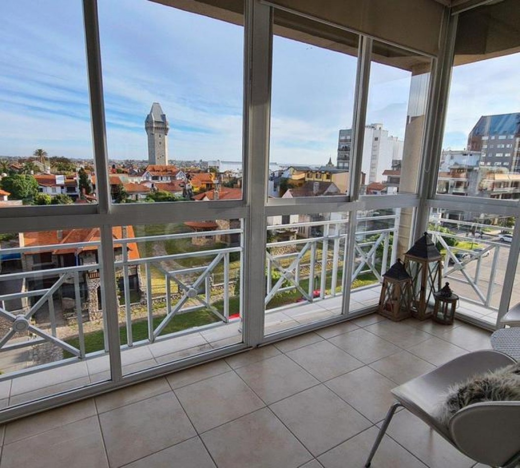 Venta- Piso cuatro ambientes en edificio Magna. 