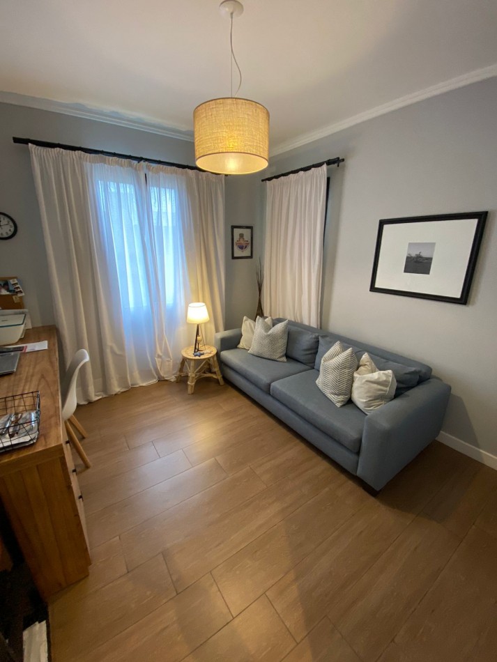 Venta- Casa cuatro ambientes, con pileta climatizada en Rumenco Joven. 