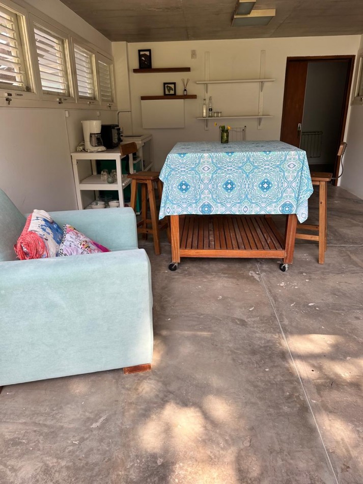 VENTA - Casa de diseño en Las Gaviotas, con departamento sobre el mismo lote.