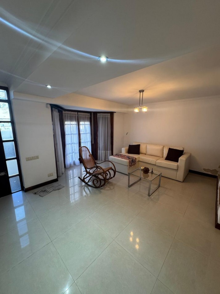 ALQUILER 24 MESES- CASA 7 AMBIENTES AMOBLADA.