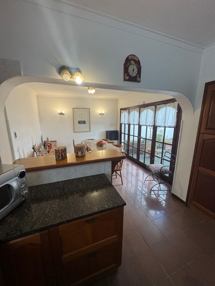 ALQUILER 24 MESES- CASA 7 AMBIENTES AMOBLADA.