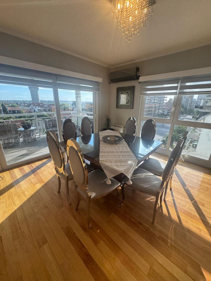 Venta- Piso cuatro ambientes en edificio Magna. 