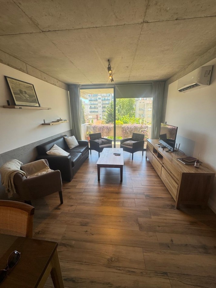 ALQUILER 12 MESES - Depto. 3 ambientes en Zona Guemes con cochera