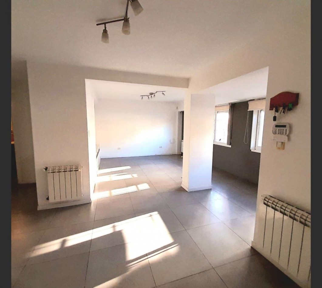 VENTA - Casa de 5 ambientes en Zona Chauvin