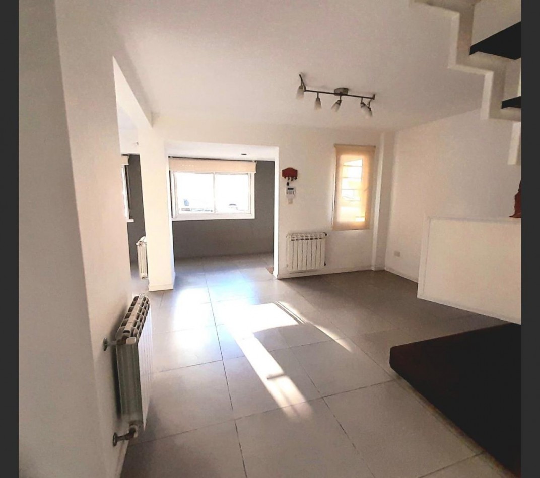 VENTA - Casa de 5 ambientes en Zona Chauvin