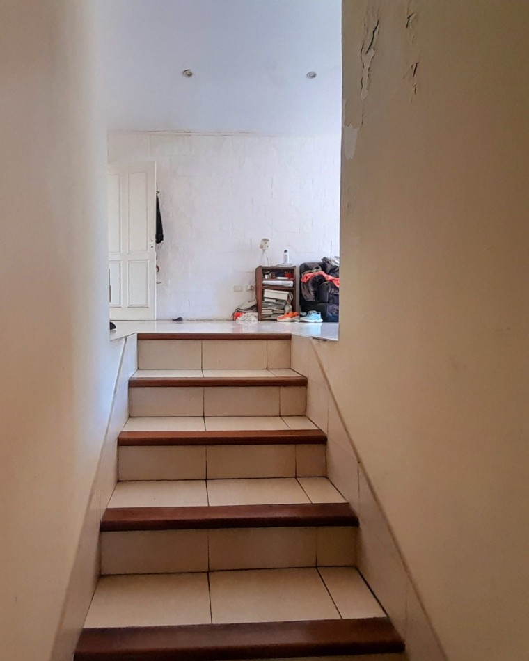 VENTA - Casa de 5 ambientes en Los Troncos. 