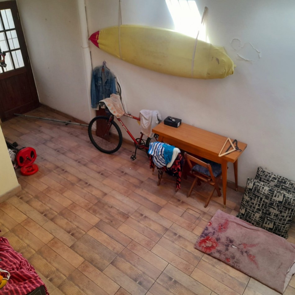 VENTA - Casa de 5 ambientes en Los Troncos. 