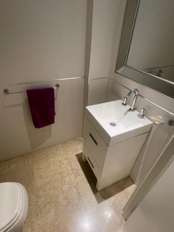 VENTA - Departamento de 3 ambientes con cochera en zona Guemes