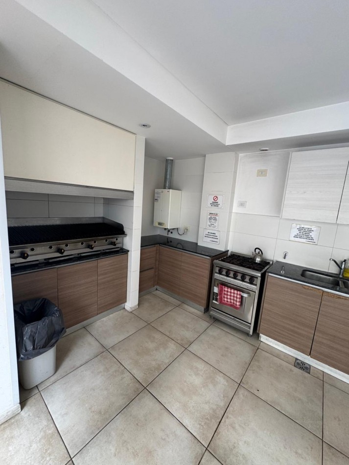 VENTA - Departamento de 3 ambientes con cochera en zona Guemes