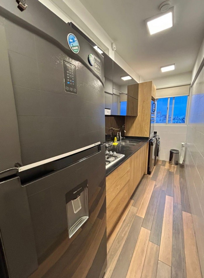 Venta - Depto. 2 ambientes con cochera en zona Centro