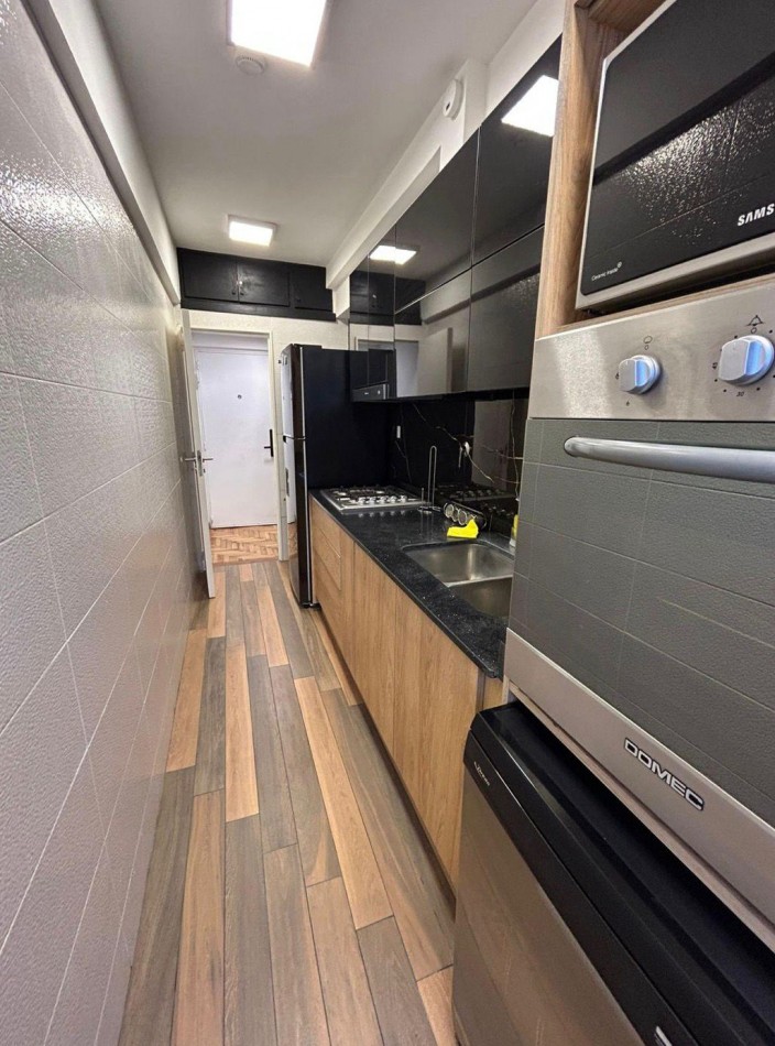 Venta - Depto. 2 ambientes con cochera en zona Centro