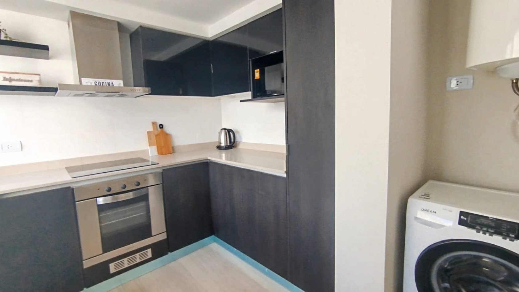 Venta- Departamento 2 ambientes con balcon y cochera.