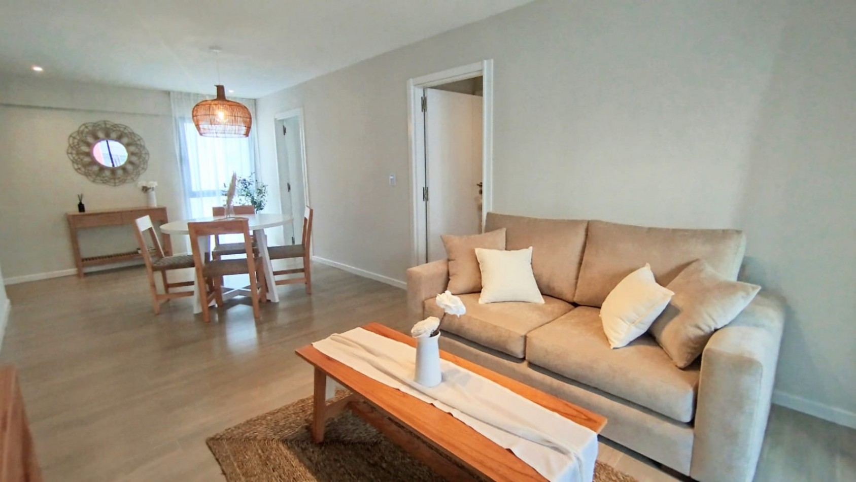 Venta- Departamento 2 ambientes con balcon y cochera.