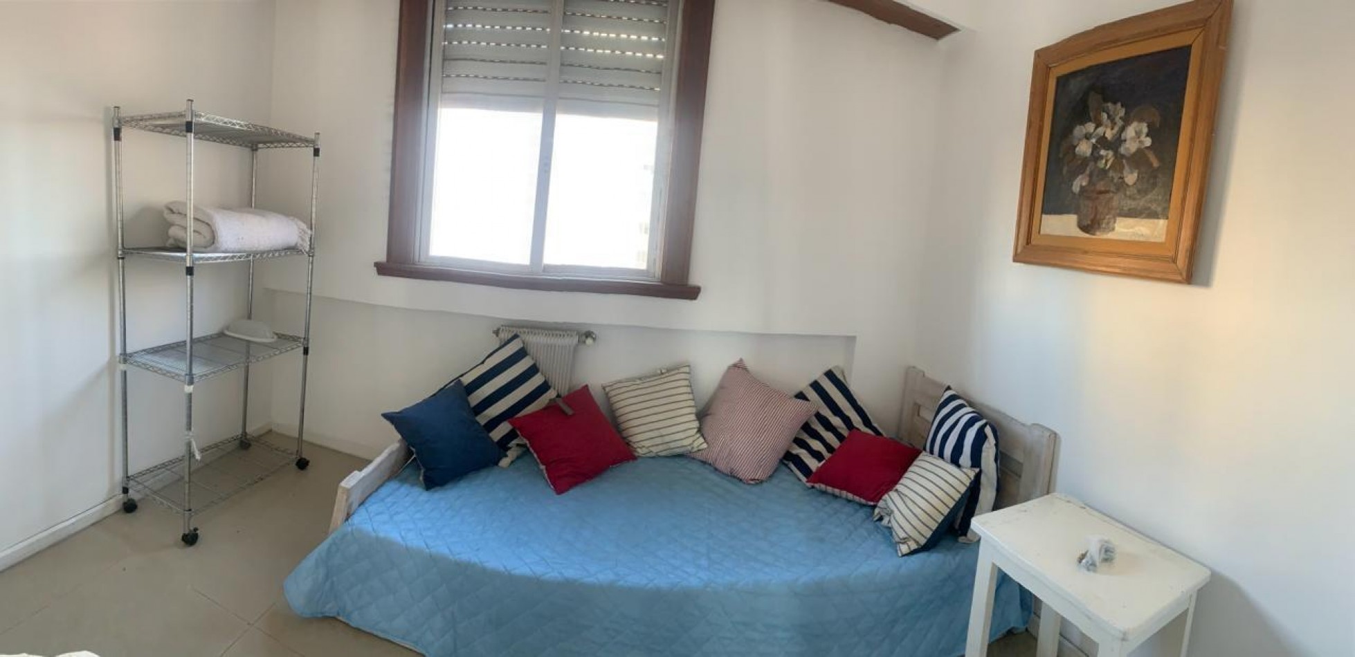 Alquiler 12 meses - Depto. 3 amb. con dependencia, cochera y vista al mar