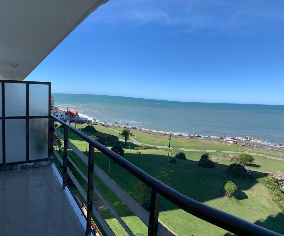 Alquiler 12 meses - Depto. 3 amb. con dependencia, cochera y vista al mar