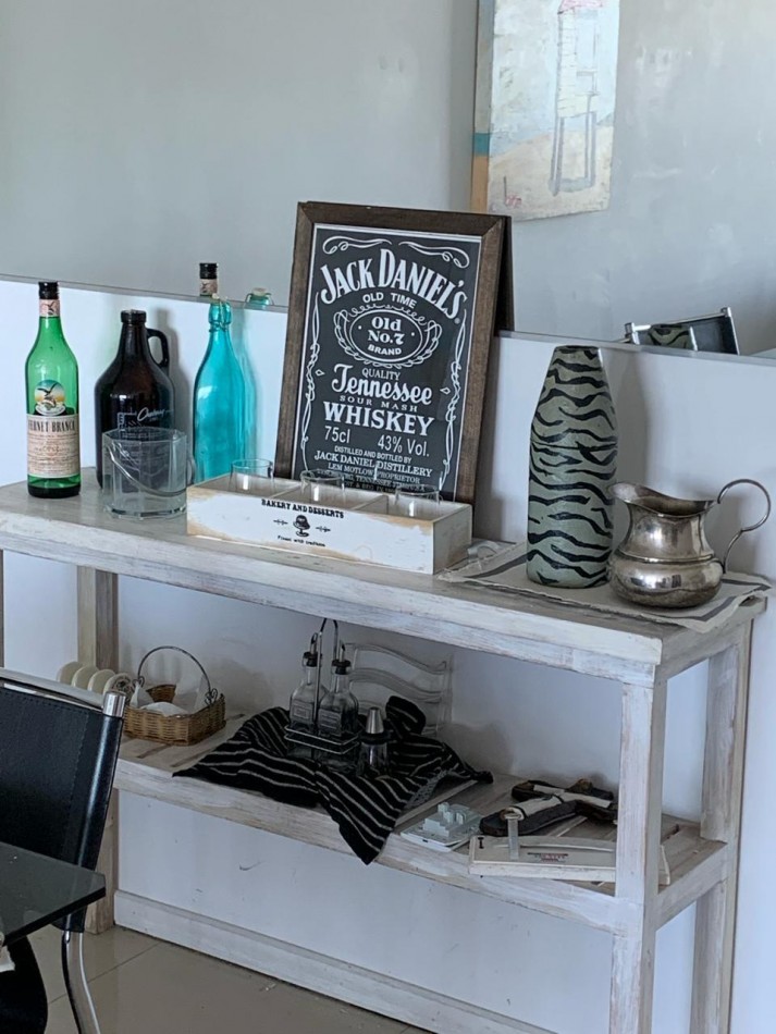 Alquiler 12 meses - Depto. 3 amb. con dependencia, cochera y vista al mar