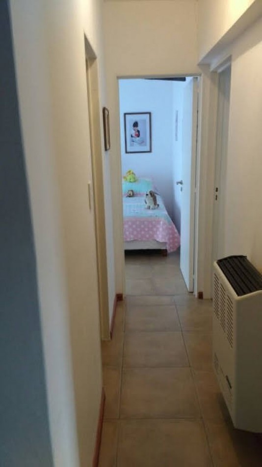 Venta - Penthouse de 4 ambientes con terraza y parrilla.