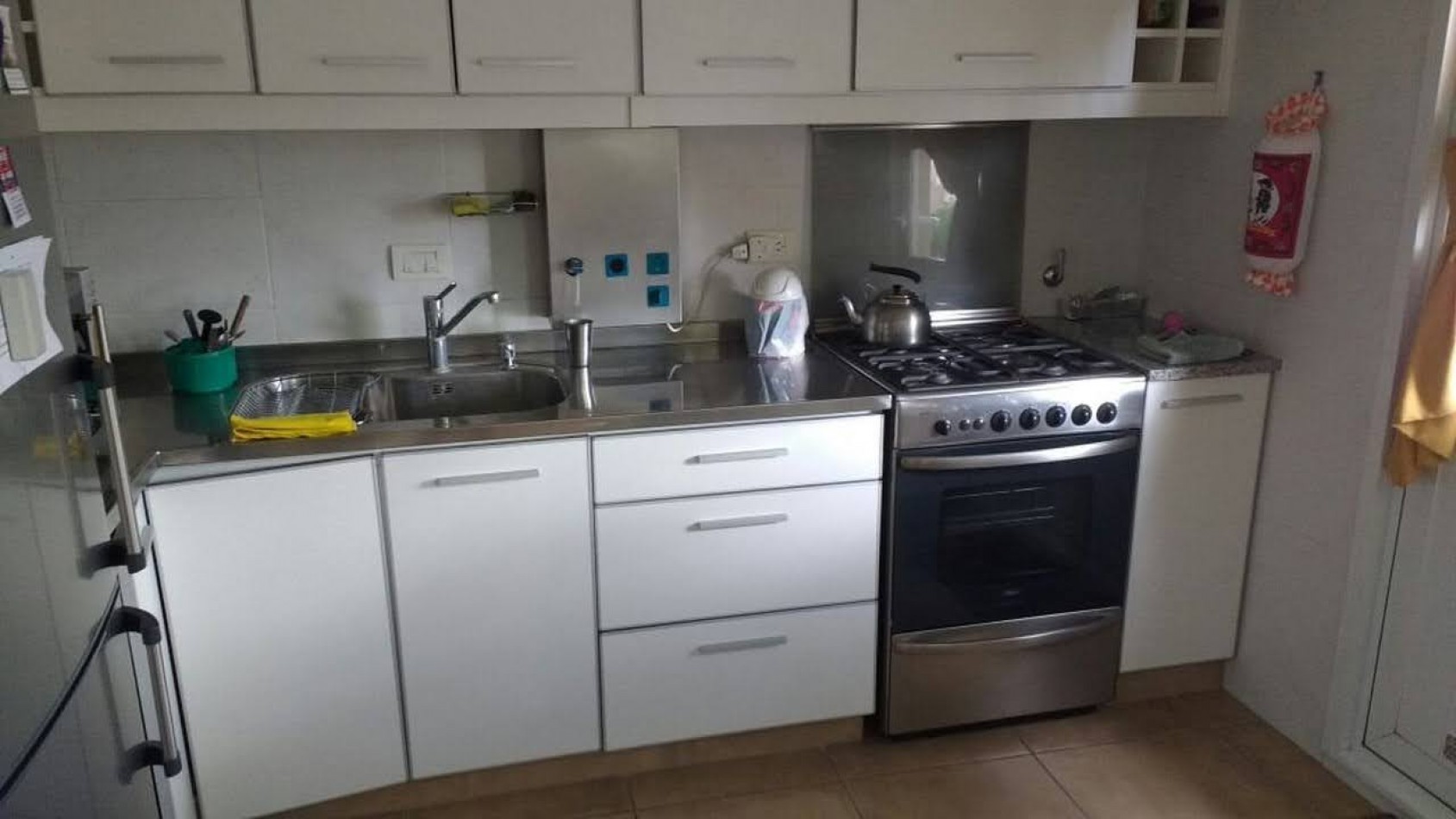 Venta - Penthouse de 4 ambientes con terraza y parrilla.