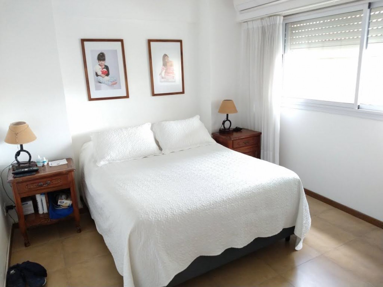 Venta - Penthouse de 4 ambientes con terraza y parrilla.