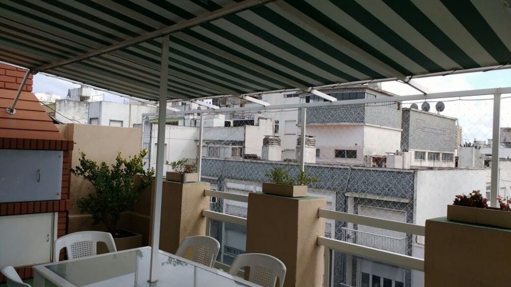 Venta - Penthouse de 4 ambientes con terraza y parrilla.