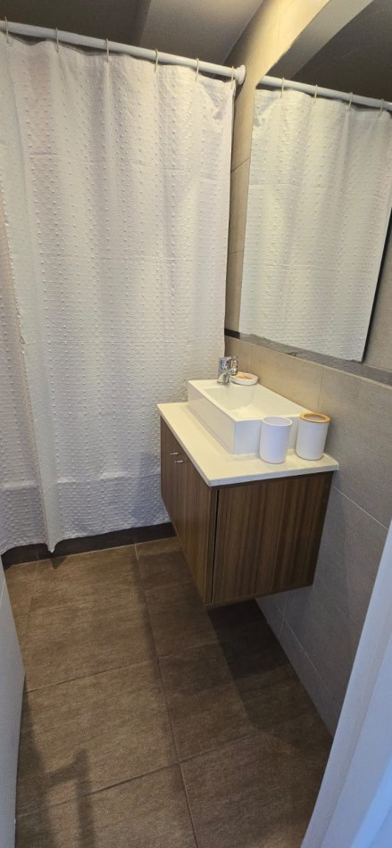 Venta - Departamento amoblado de 2 Ambientes con Cochera - Zona Mundialista