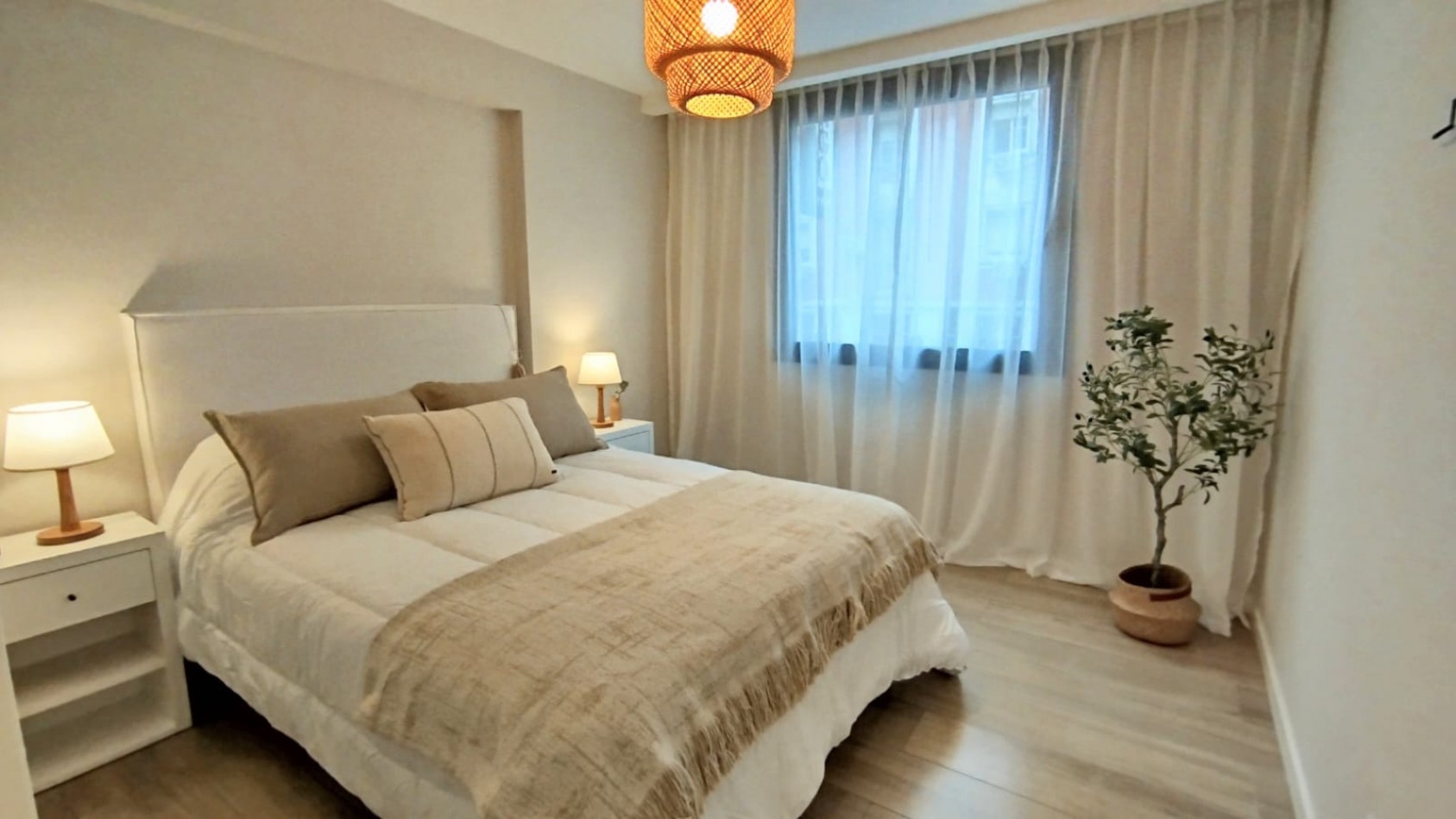 Venta - Departamento de 2 ambientes con patio y balcon a estrenar.