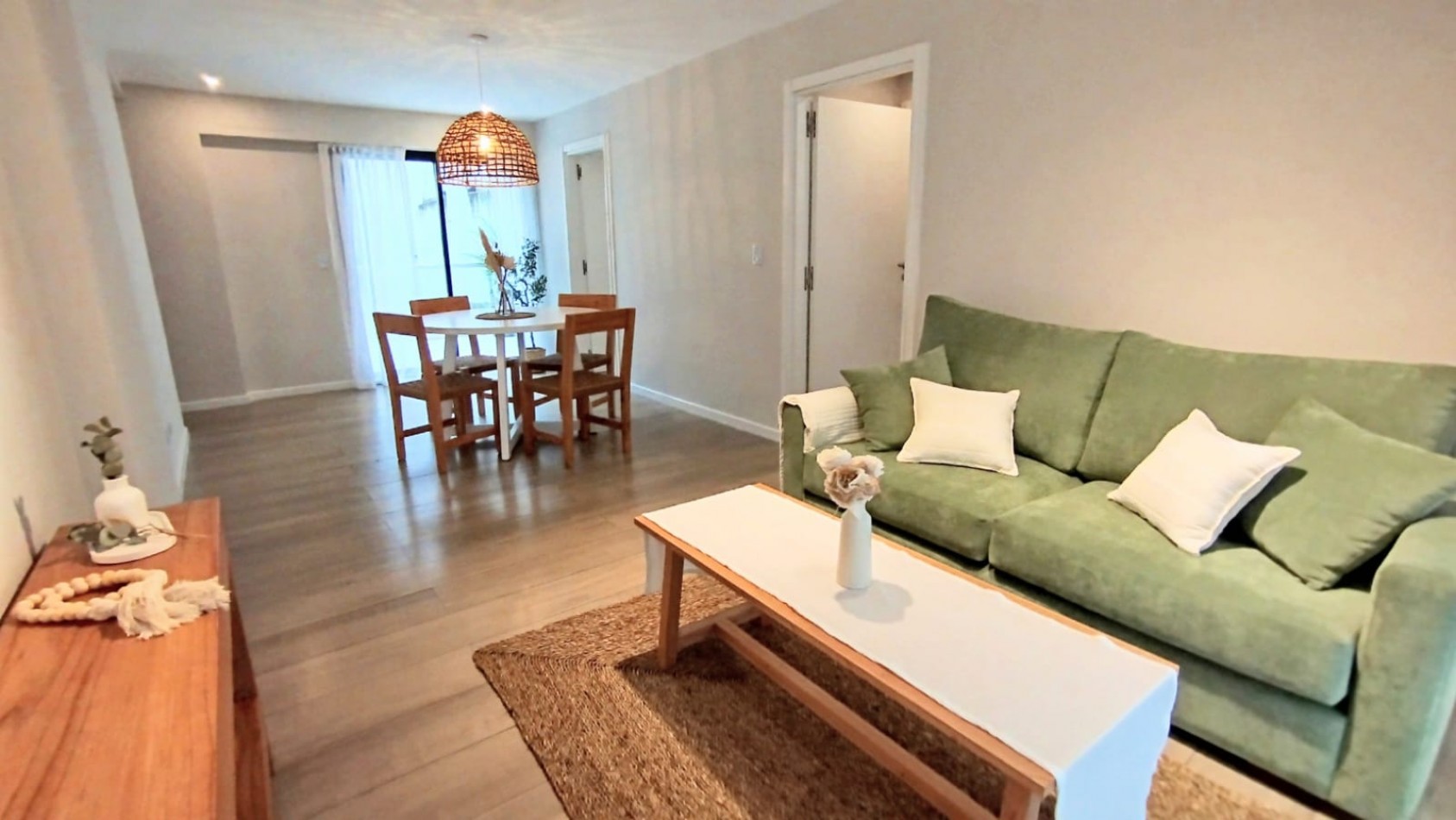 Venta - Departamento de 2 ambientes con patio y balcon a estrenar.