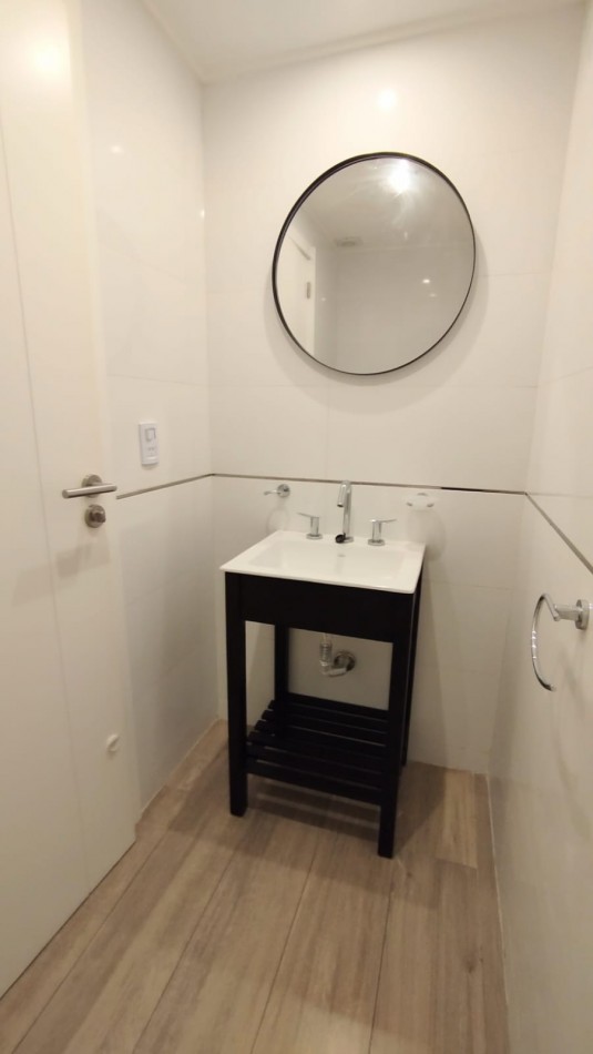 Venta - Departamento de 2 ambientes con patio y balcon a estrenar.