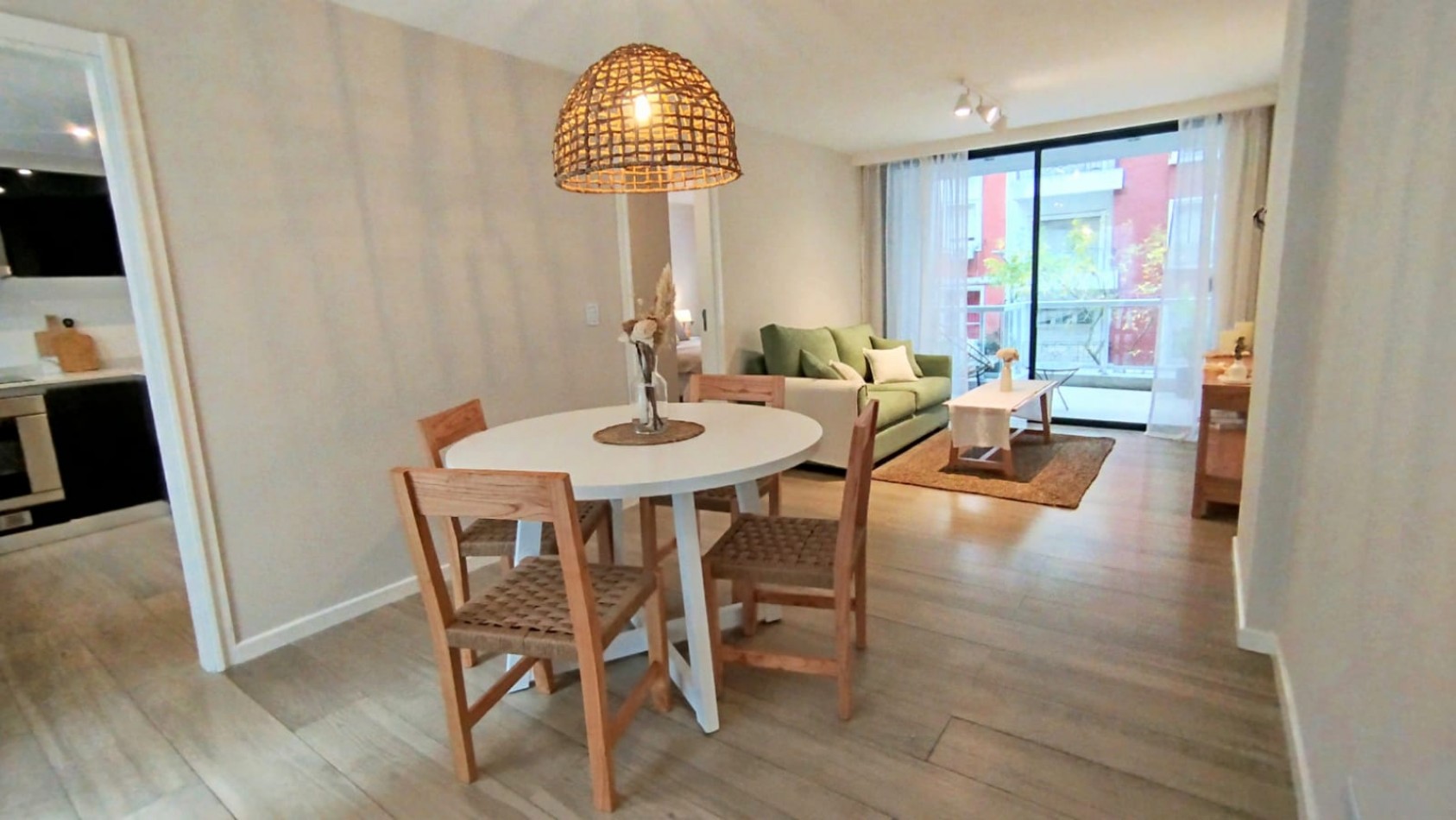 Venta - Departamento de 2 ambientes con patio y balcon a estrenar.