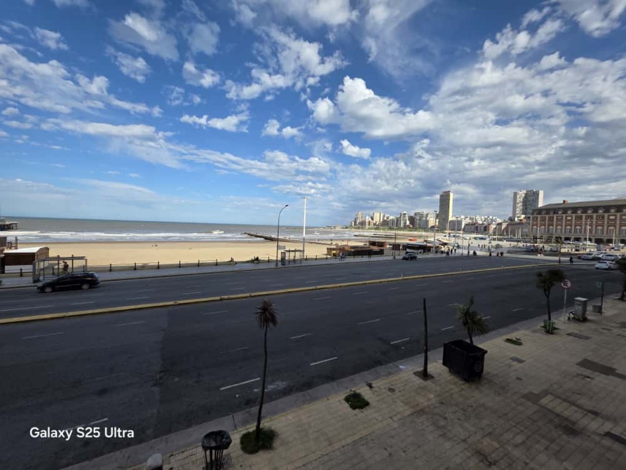 Venta - Departamento 2 ambientes amoblado con dependencia y vista al mar.