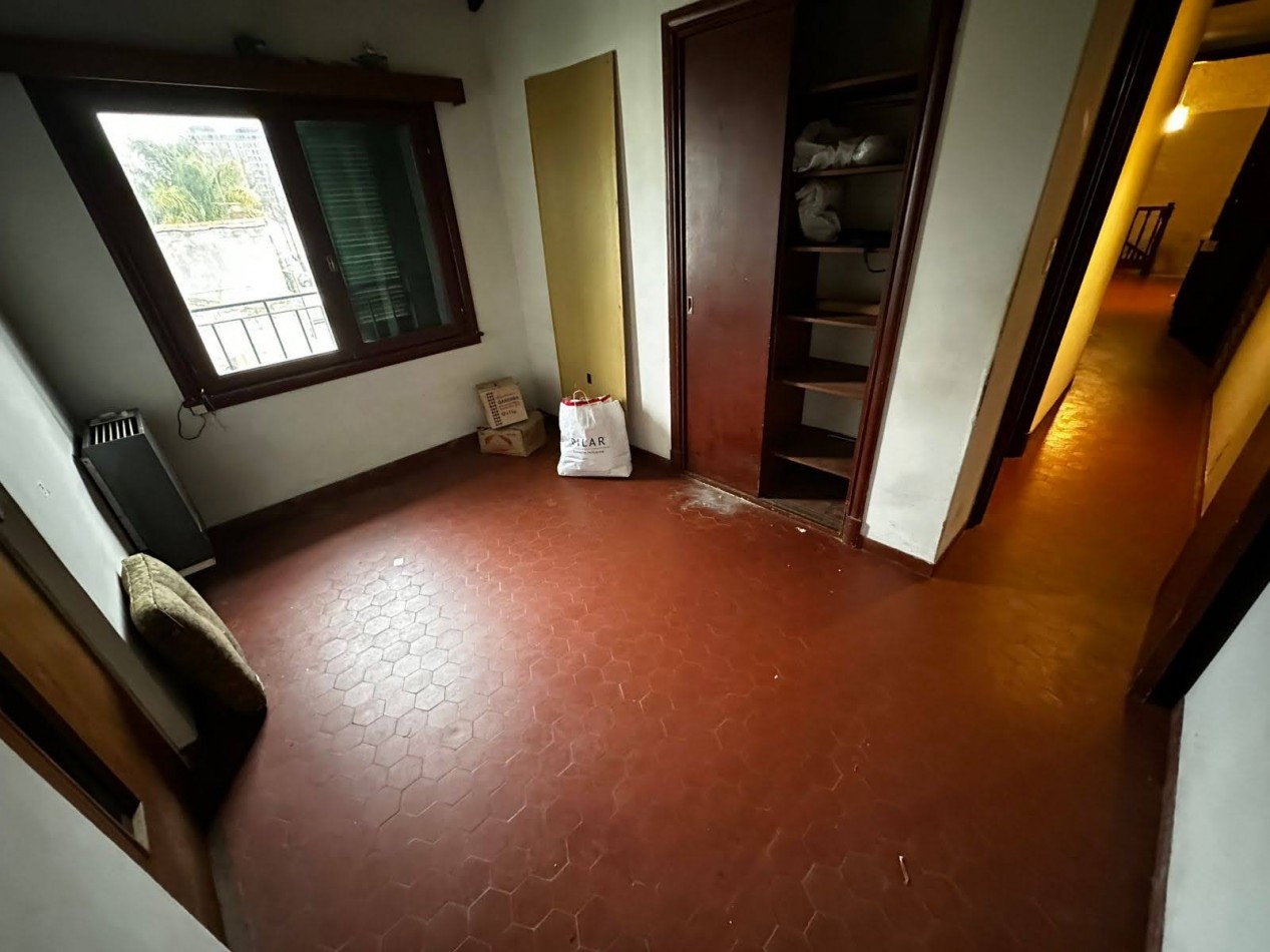 Venta - Chalet ideal uso profesional o comercial.