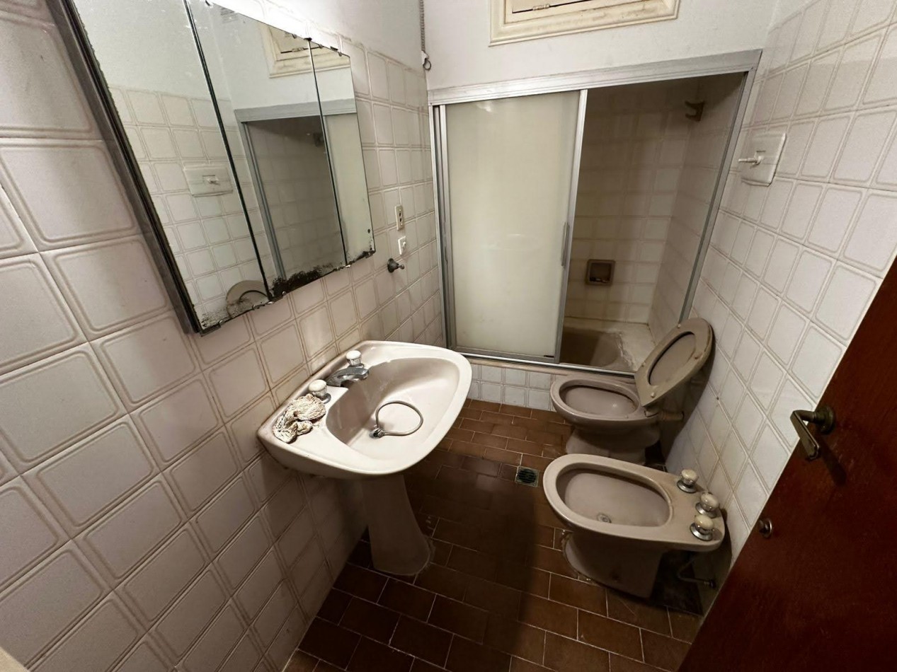 Venta - Chalet ideal uso profesional o comercial.