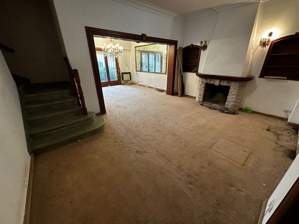 Venta - Chalet ideal uso profesional o comercial.