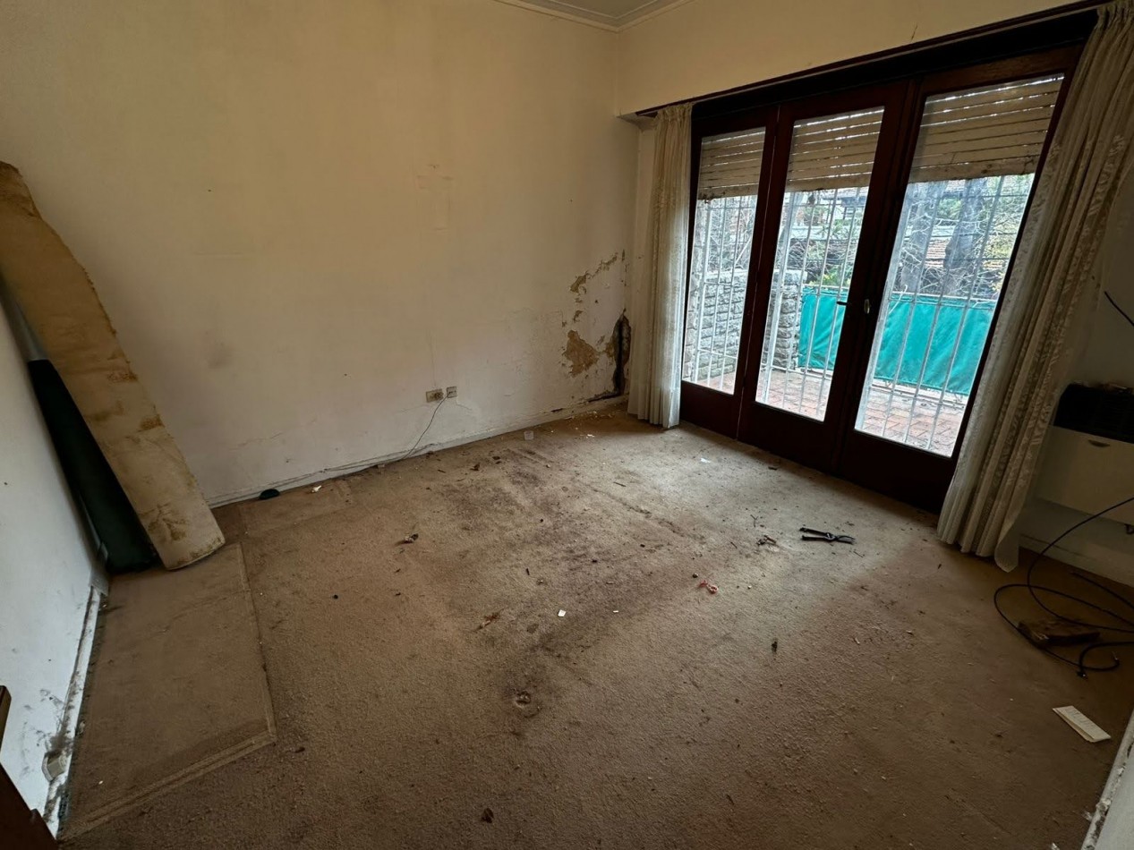 Venta - Chalet ideal uso profesional o comercial.