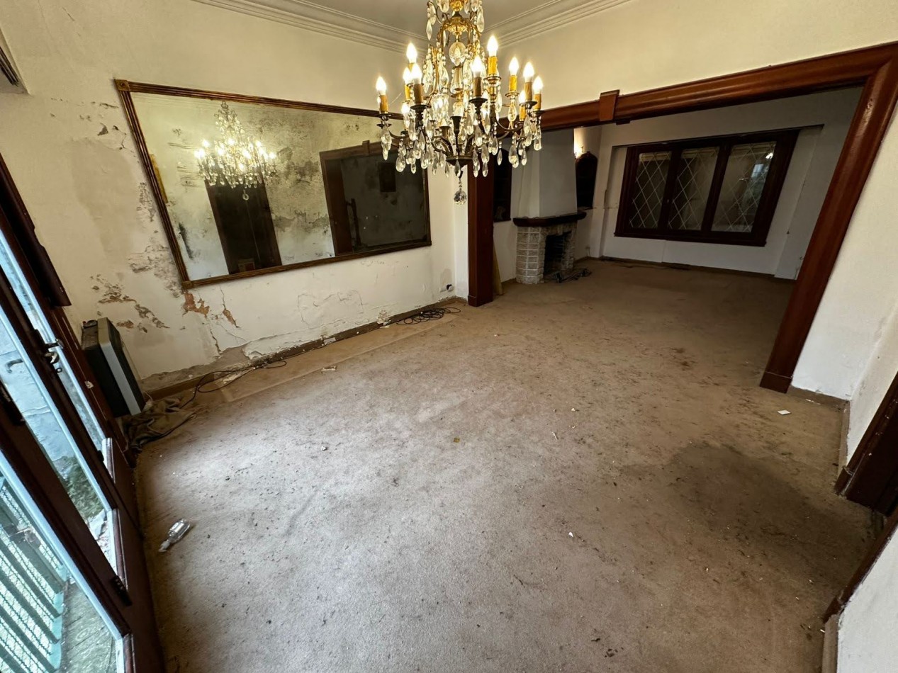 Venta - Chalet ideal uso profesional o comercial.