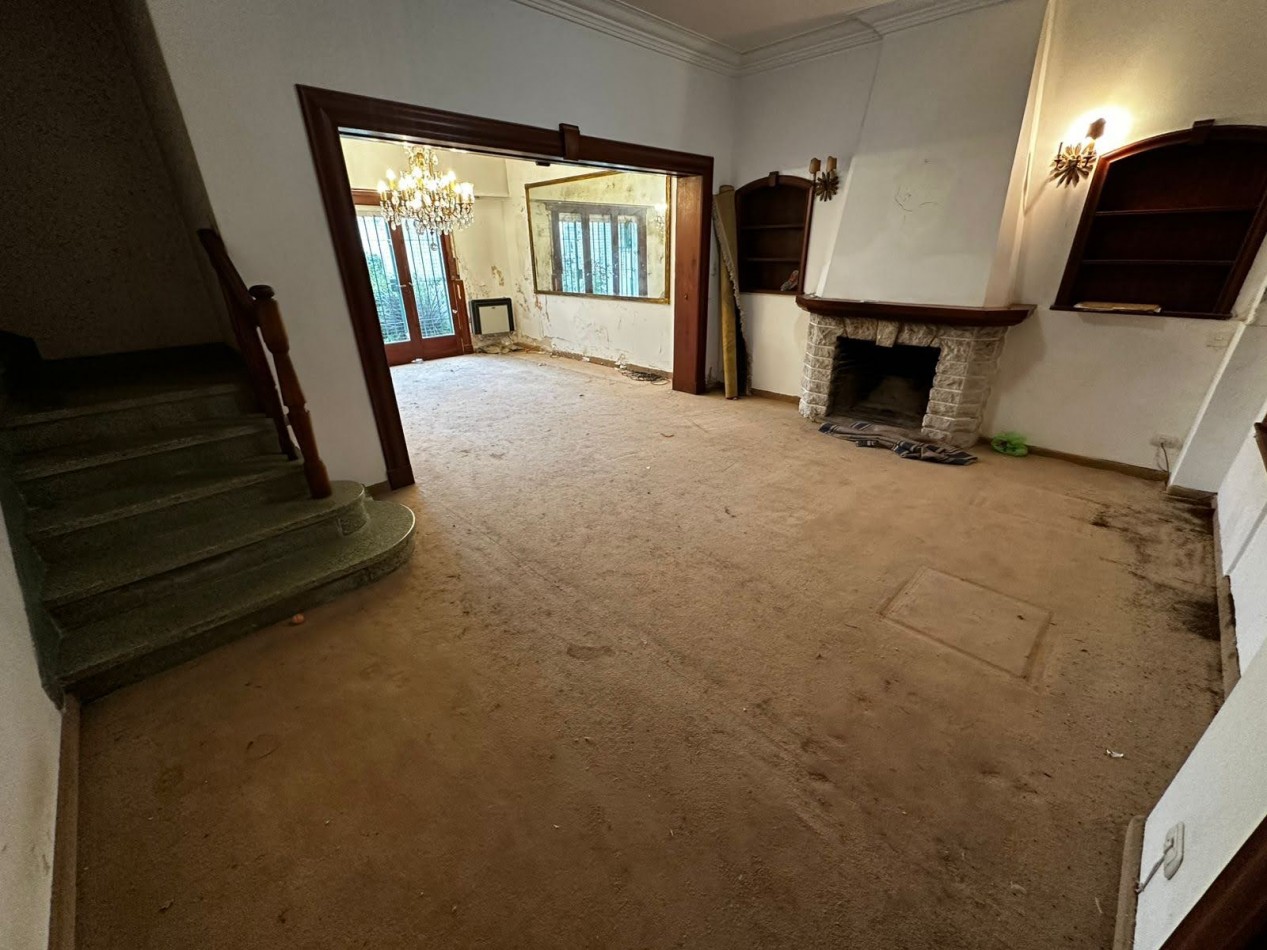 Venta - Chalet ideal uso profesional o comercial.