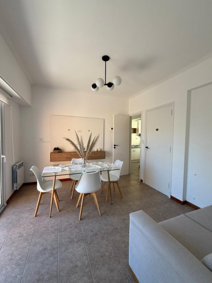 Venta - Departamento 3 Ambientes con Balcon Terraza y Dependencia.