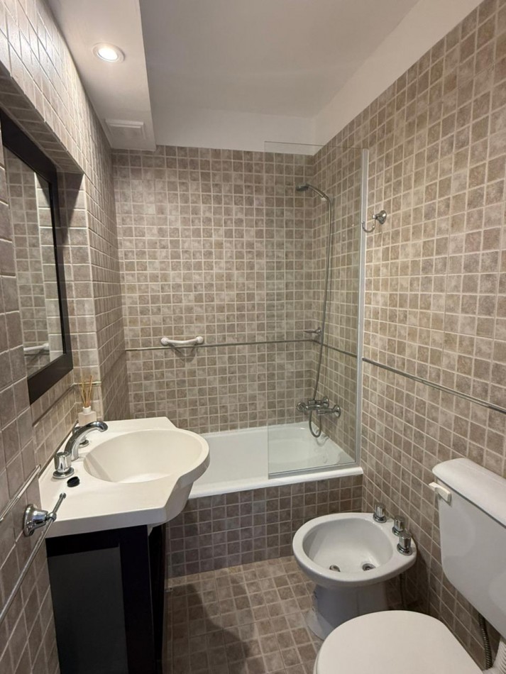 Venta - Departamento 3 Ambientes con Balcon Terraza y Dependencia.