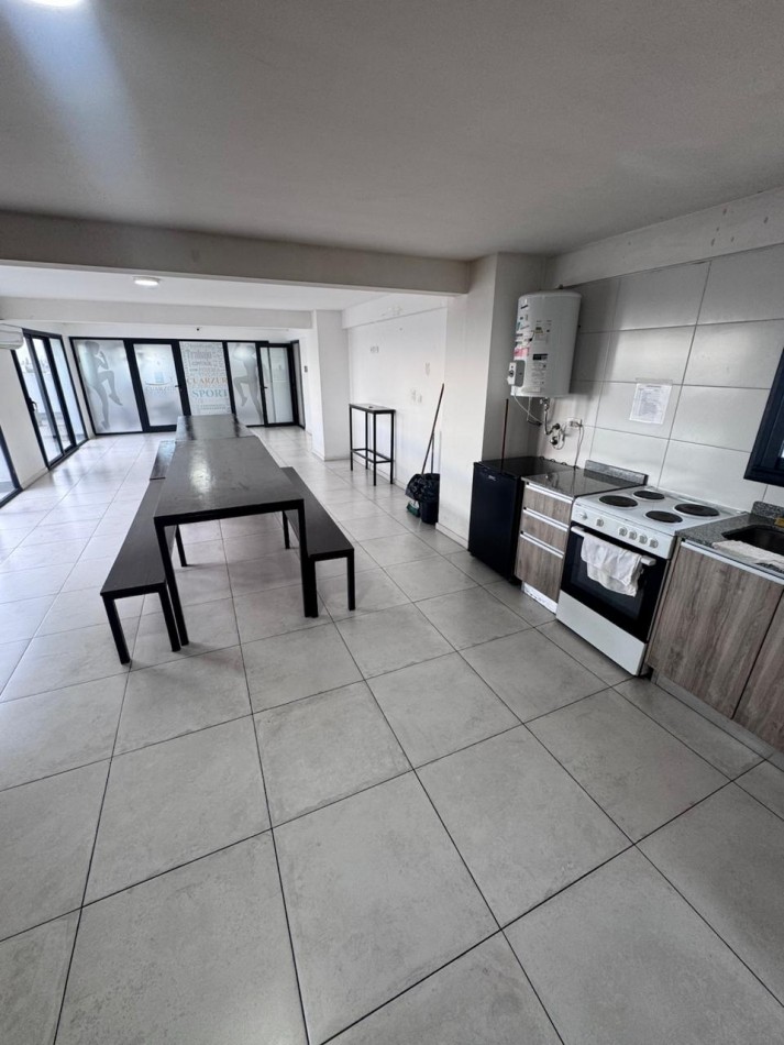 Venta - Departamento amueblado de 2 ambientes con doble cochera.