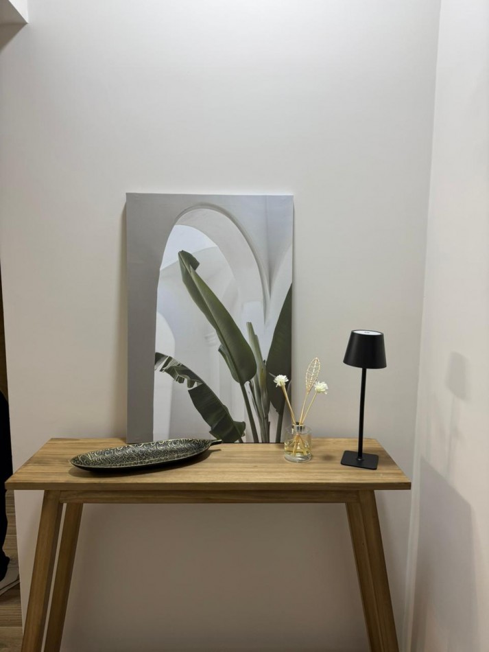 Venta - Departamento de 3 amb. amoblado a una cuadra del mar.