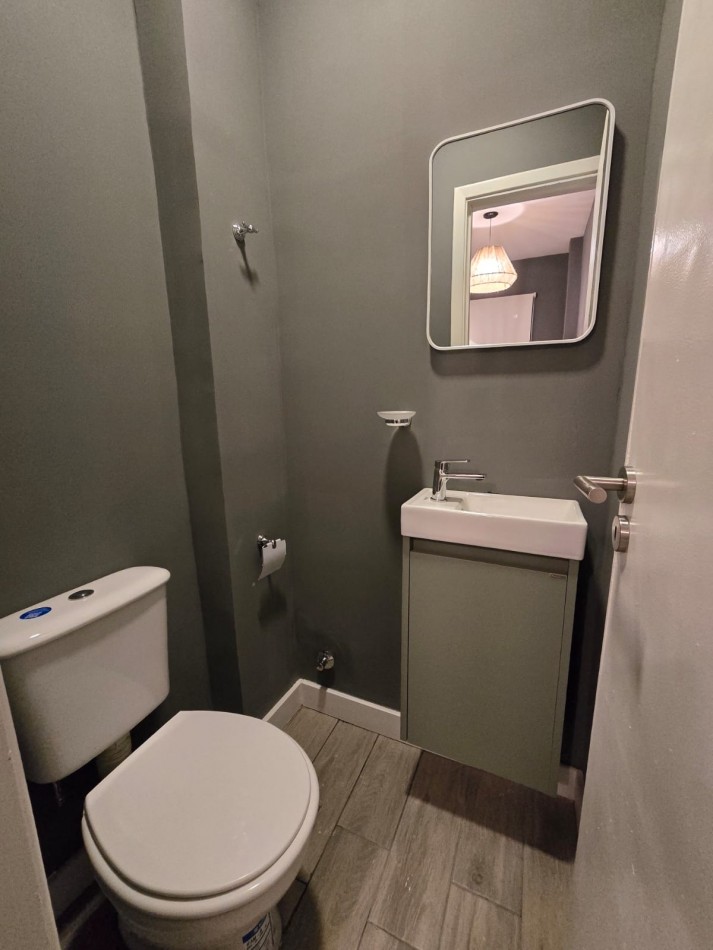 Venta - Departamento 2 Ambientes con Dependencia y Balcon.