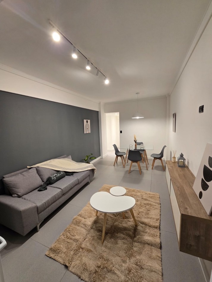 Venta - Departamento 2 Ambientes con Dependencia y Balcon.