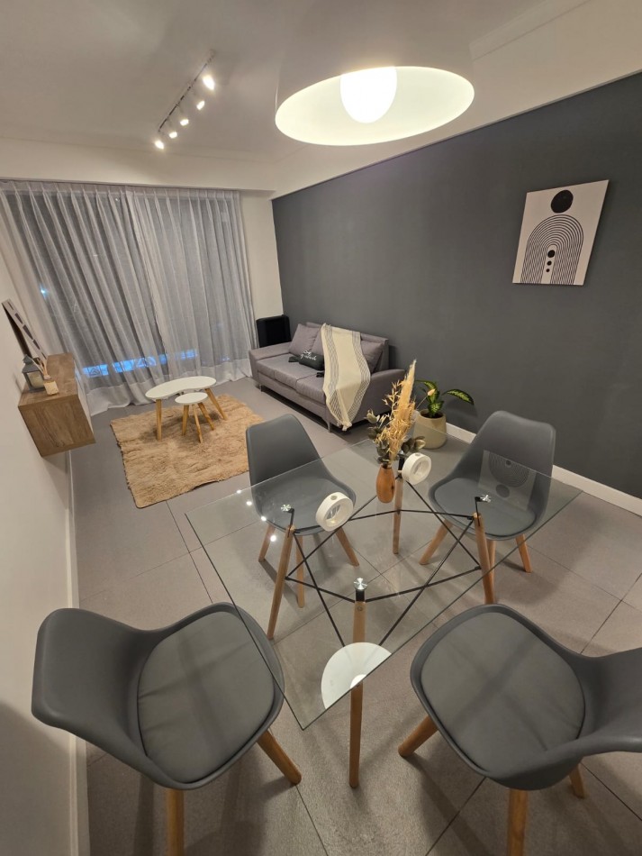Venta - Departamento 2 Ambientes con Dependencia y Balcon.