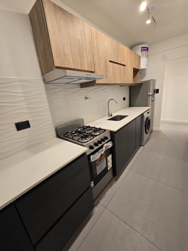 Venta - Departamento 2 Ambientes con Dependencia y Balcon.